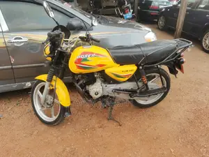 Bajaj Boxer 125 2025 Orange