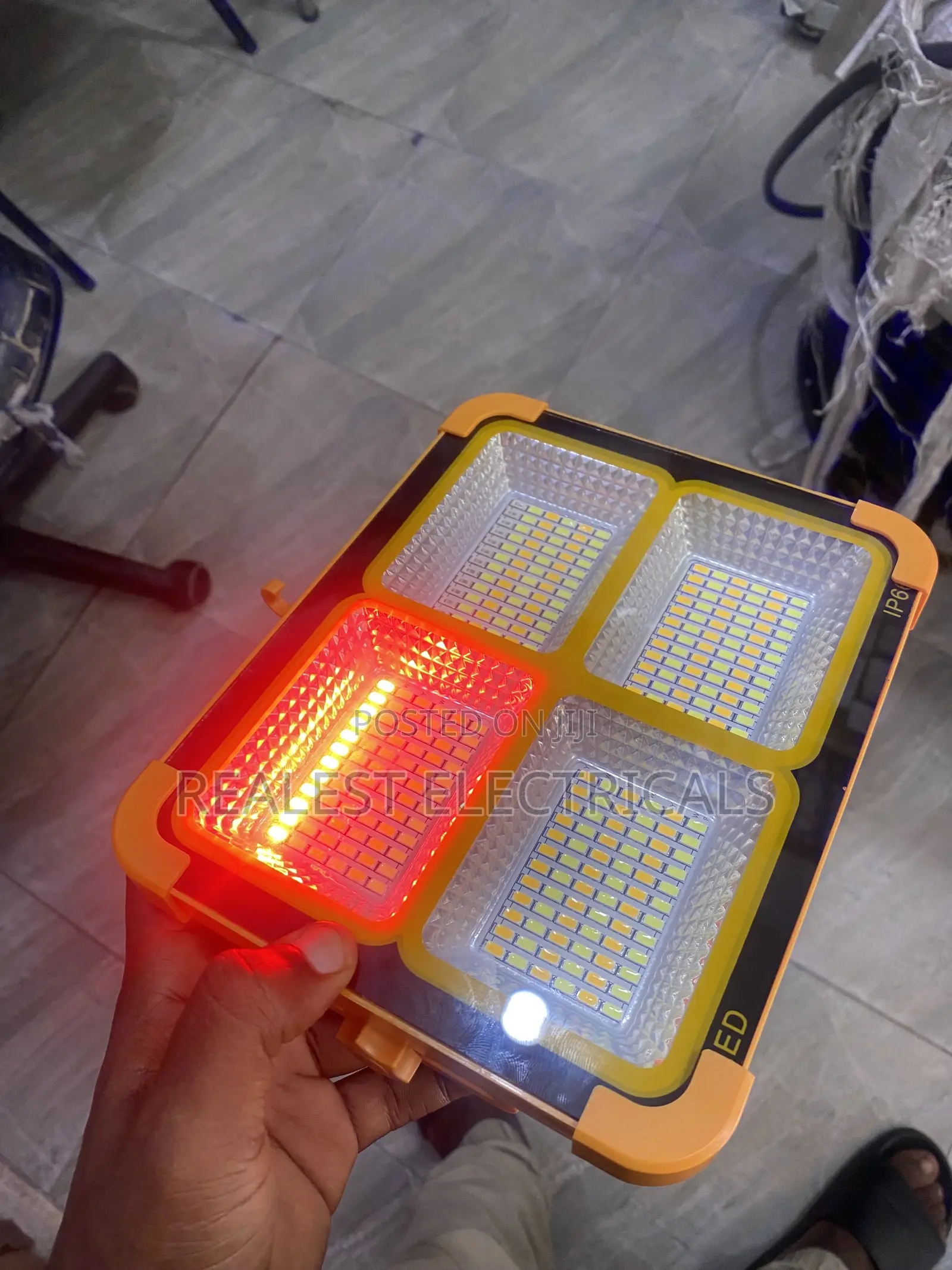 Solar/Recheable Floodlight