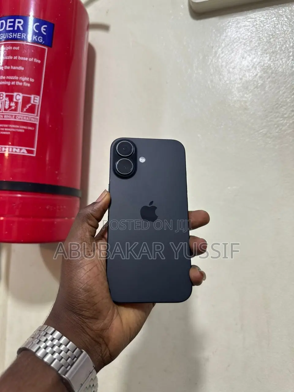 Apple iPhone 16 128 GB Gray
