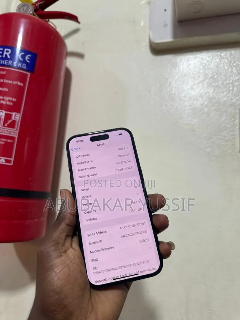 Apple iPhone 16 128 GB Gray