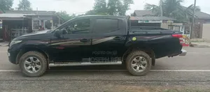 Mitsubishi L200 Club Cab 2.4 154hp 4WD 2016 Black