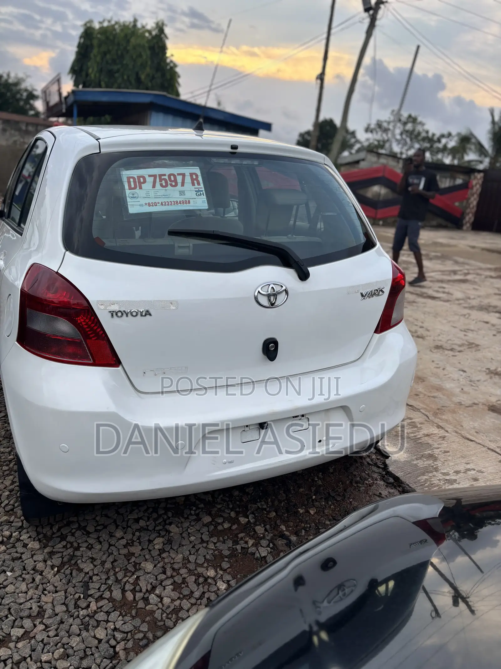 Toyota Yaris L Hatchback 5dr 2012 White