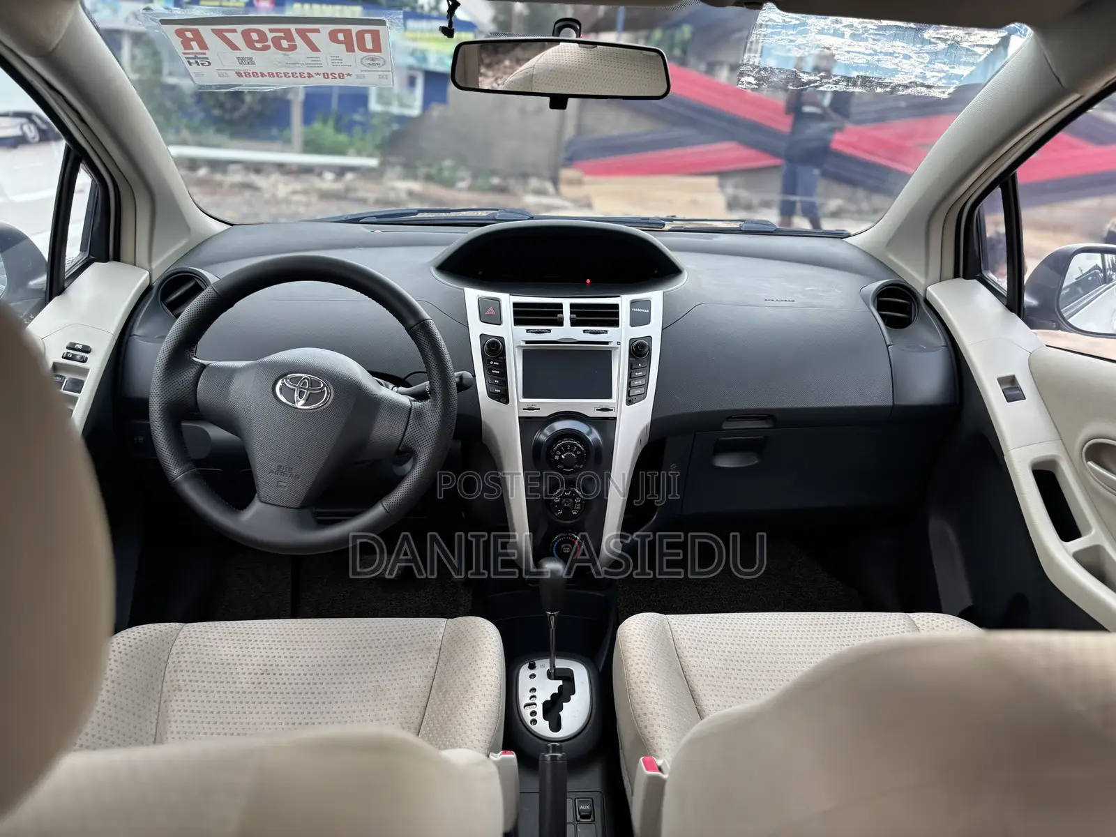 Toyota Yaris L Hatchback 5dr 2012 White
