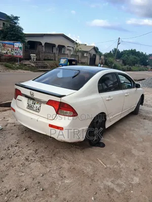 Honda Civic 2010 White