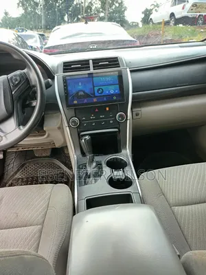 Toyota Camry 2016 Silver