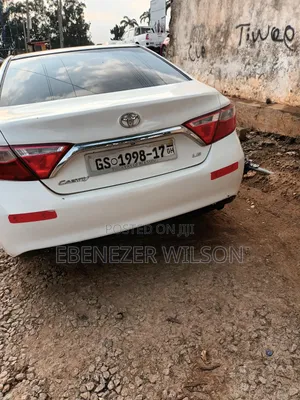 Toyota Camry 2016 Silver
