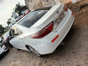 Toyota Camry 2016 Silver
