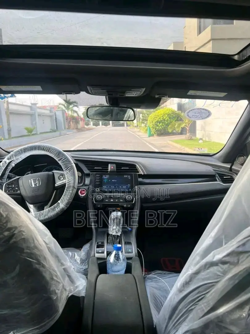 Honda Civic 2018 Silver
