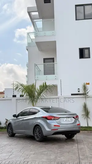 Hyundai Elantra Limited PZEV 4dr Sedan (1.8L 4cyl 6A) 2015 Gray