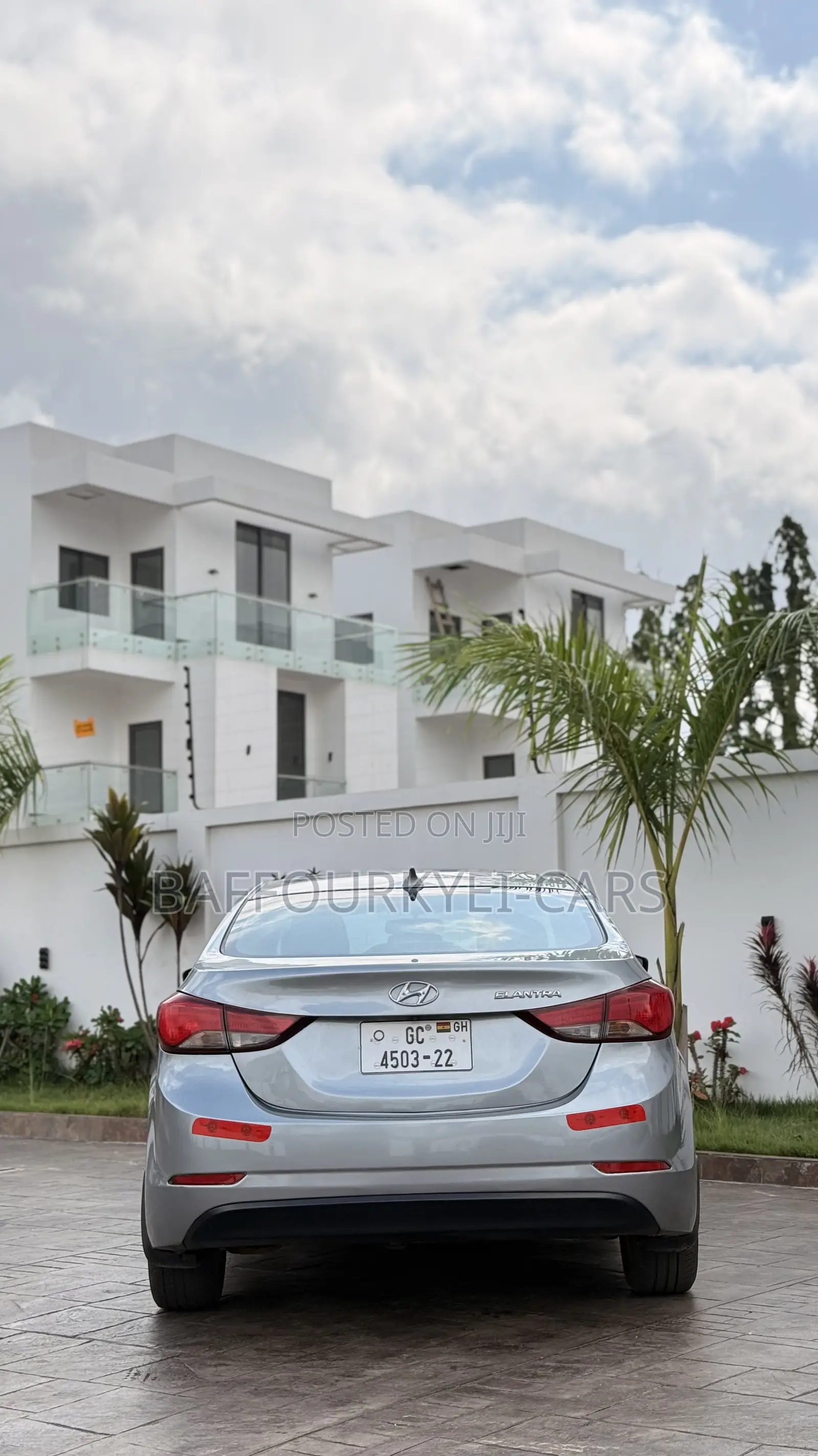Hyundai Elantra Limited PZEV 4dr Sedan (1.8L 4cyl 6A) 2015 Gray
