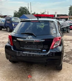 Toyota Vitz 2013 Black