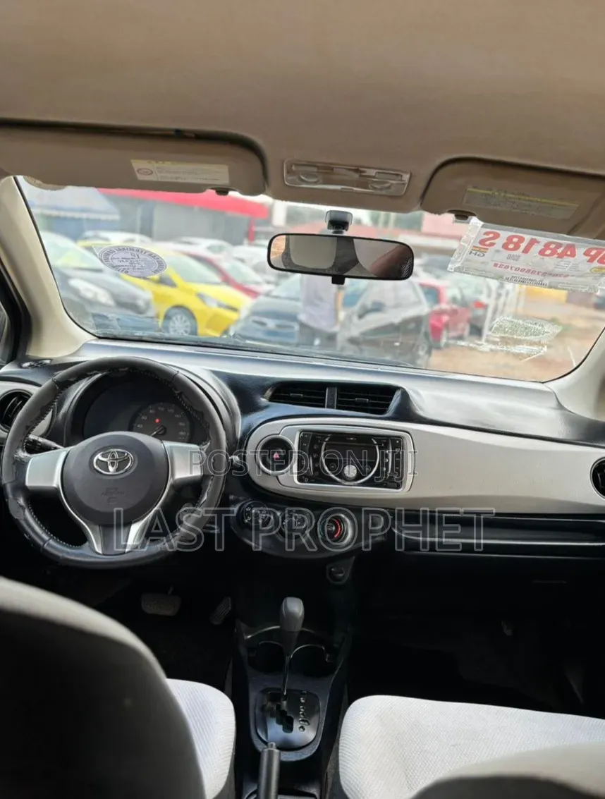 Toyota Vitz 2013 Black