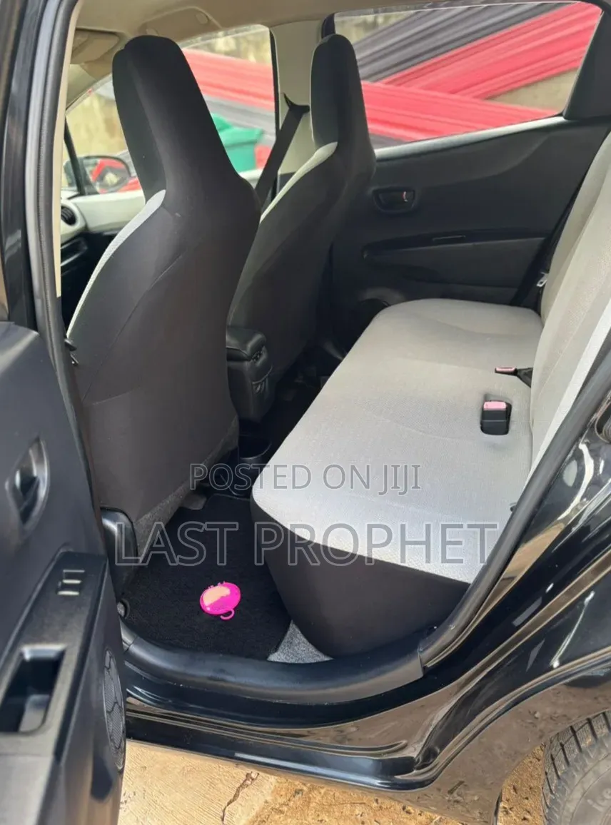 Toyota Vitz 2013 Black