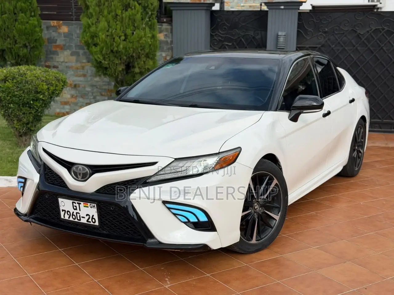 Toyota Camry 2018 White