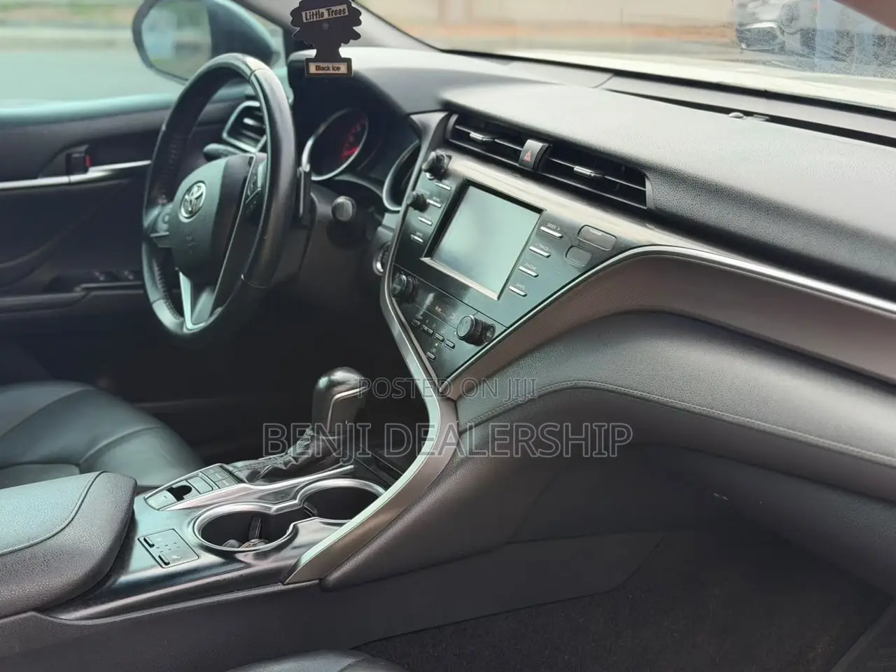Toyota Camry 2018 White