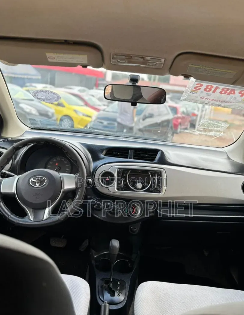 Toyota Vitz 2013 Black