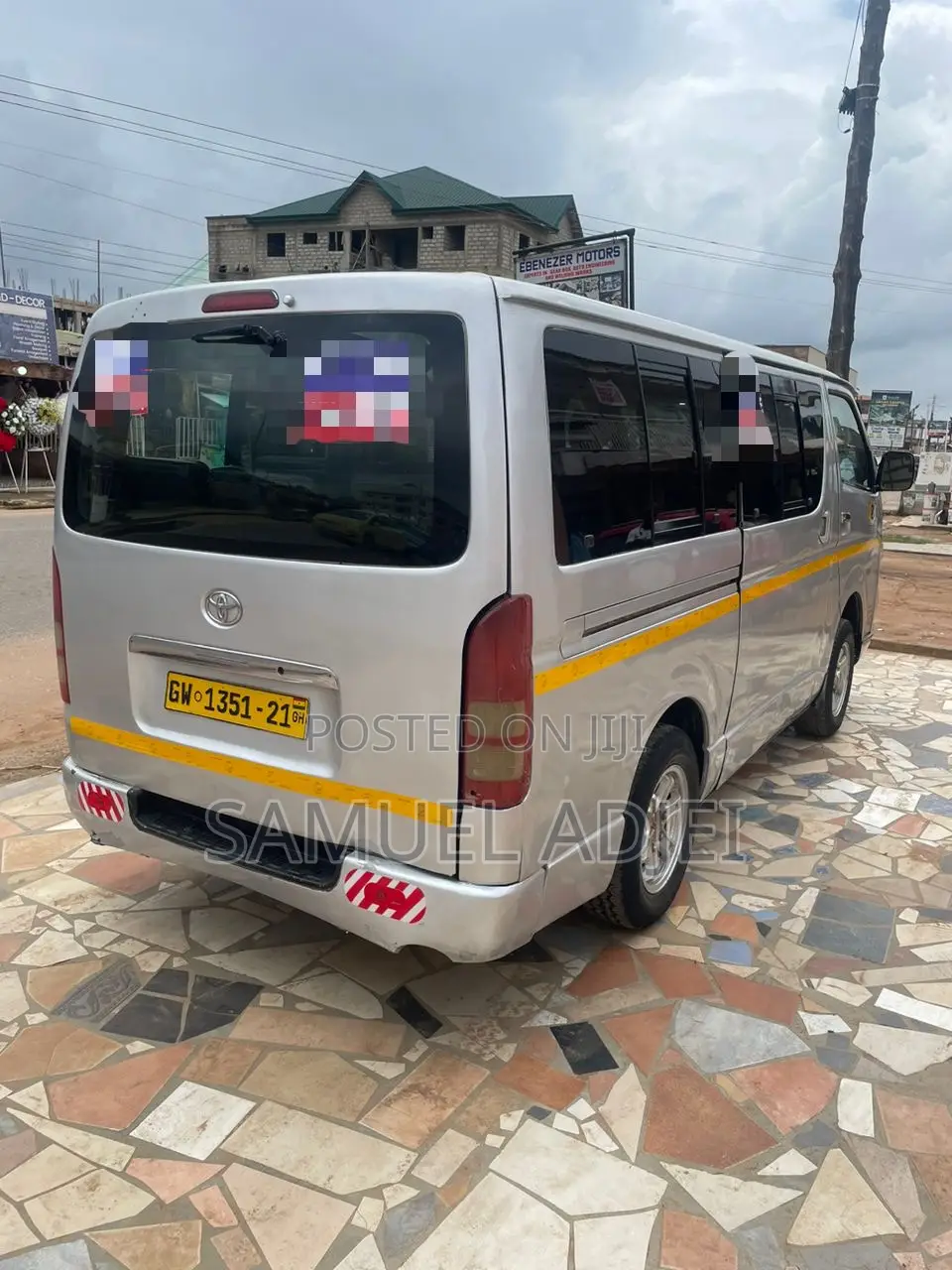 Toyota HiAce 2012 Silver