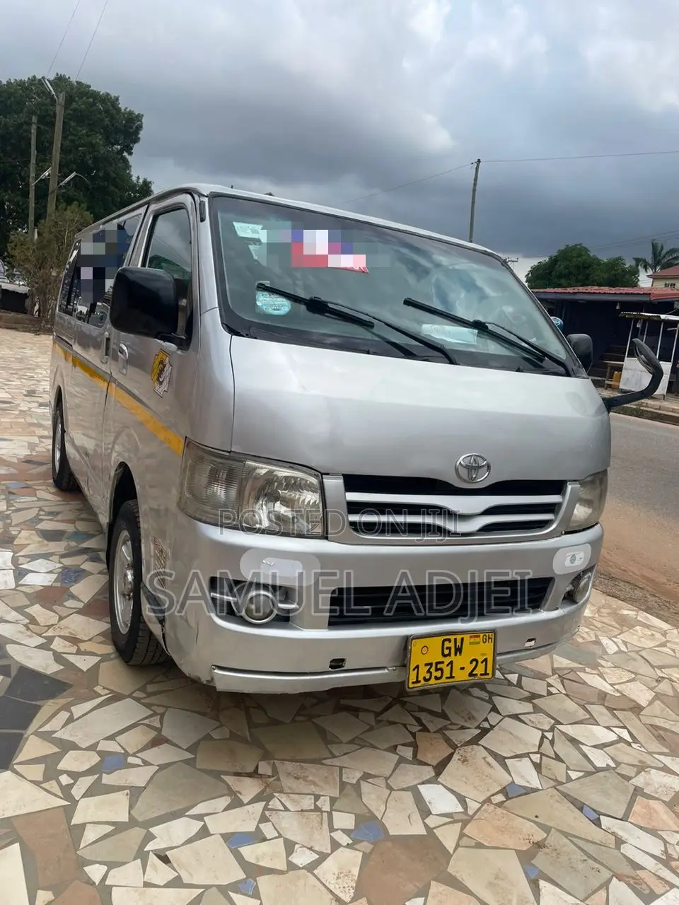 Toyota HiAce 2012 Silver