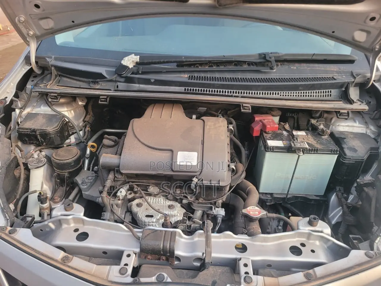 Toyota Vitz 1.0 FWD 5dr 2013 Silver