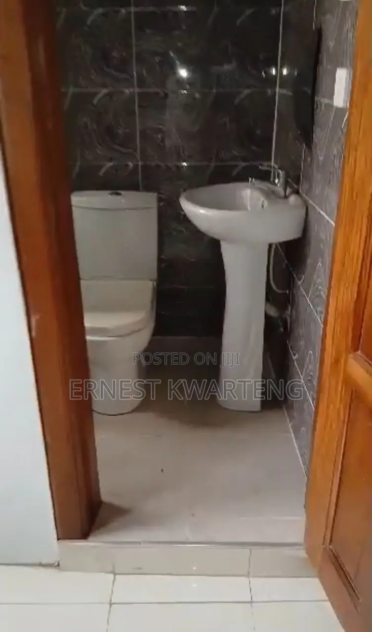 2bdrm Apartment in Prestige, Lapaz for rent