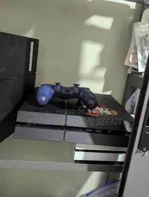 Play Station 4 Standard