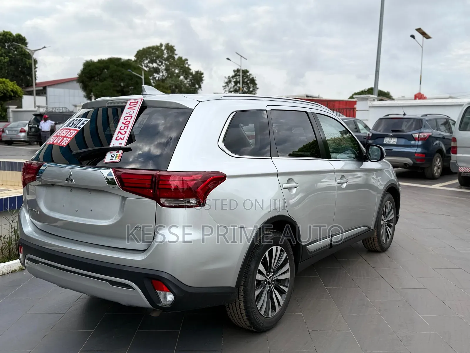 Mitsubishi Outlander SEL FWD 2020 Silver