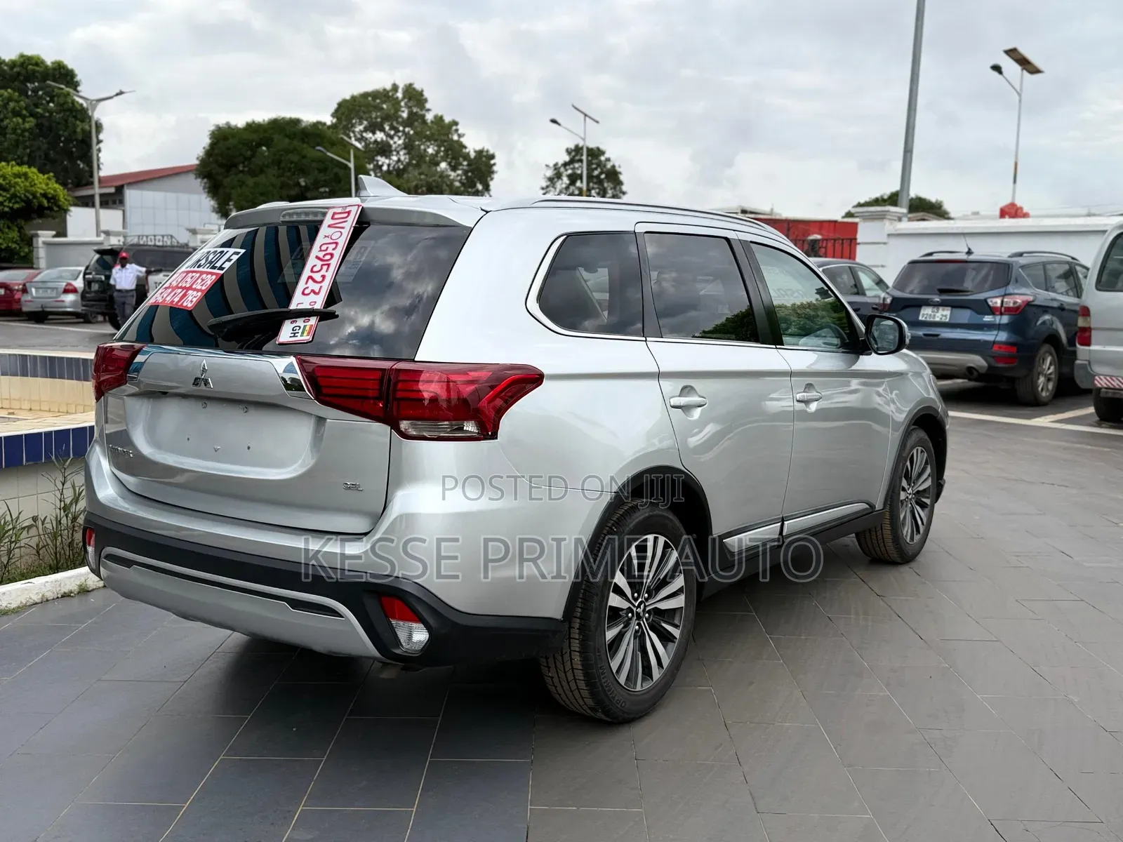 Mitsubishi Outlander SEL FWD 2020 Silver
