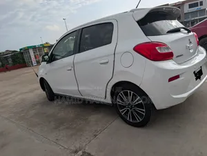 Mitsubishi Mirage ES 2017 Pearl