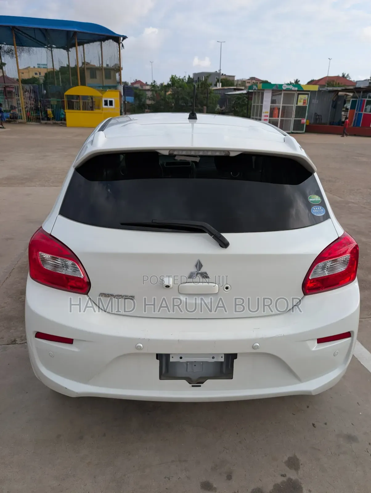 Mitsubishi Mirage ES 2017 Pearl