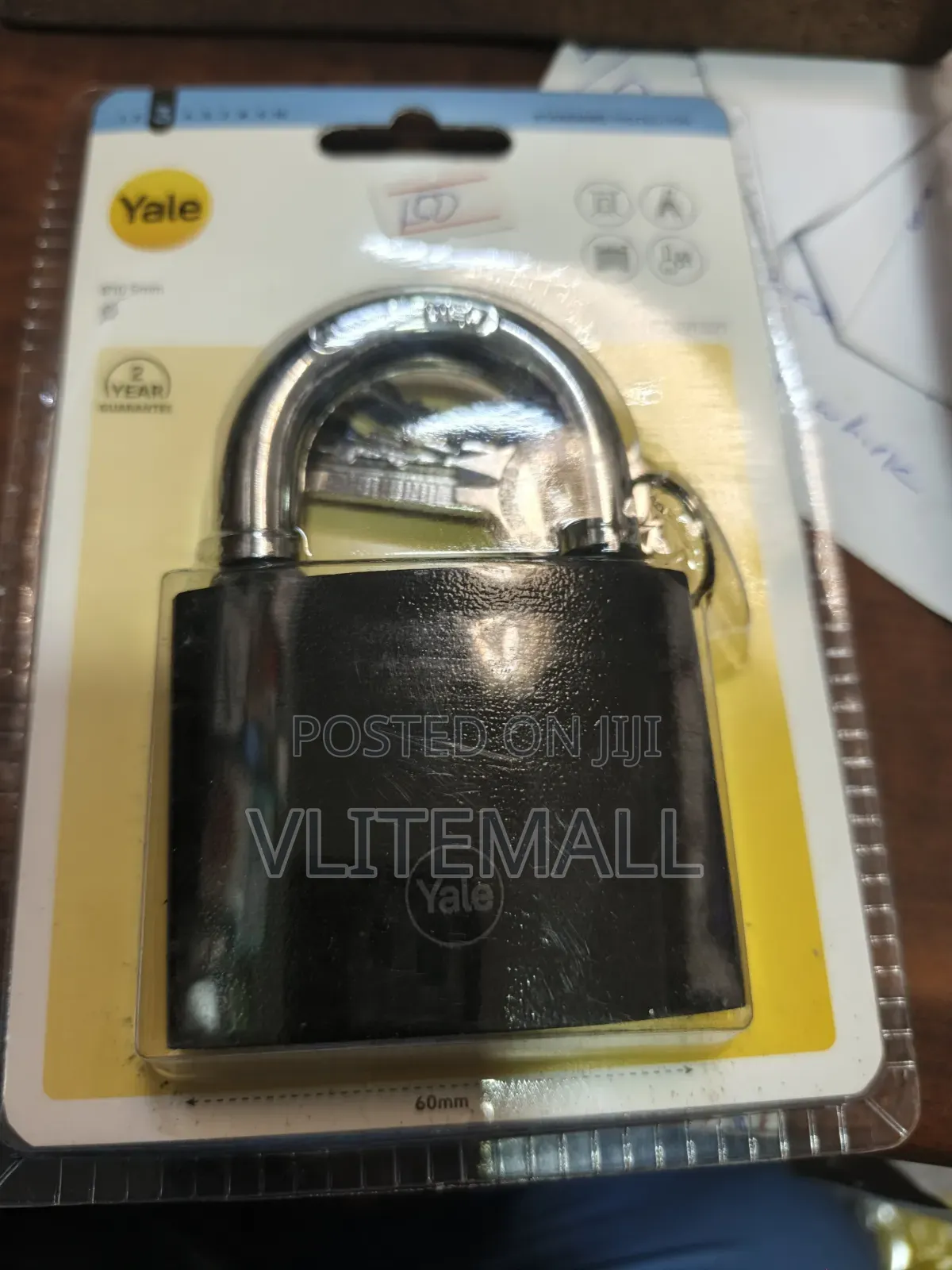 Yale Padlock 10.5mm Black