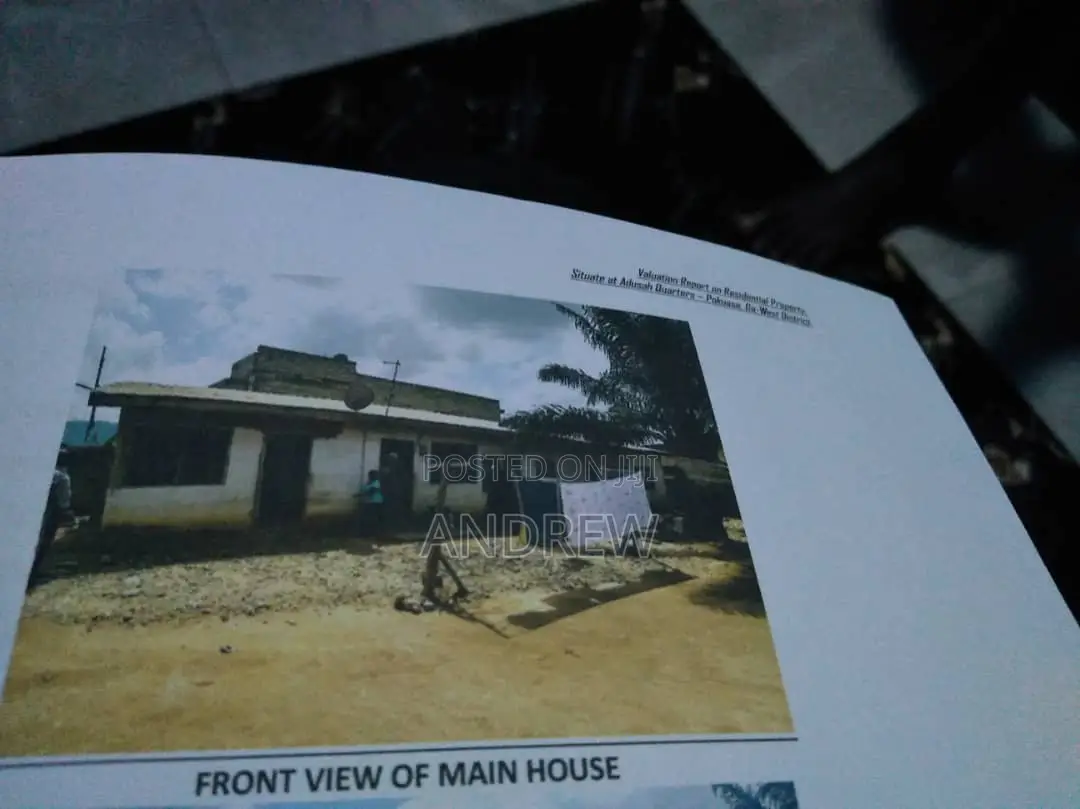 5bdrm House in Adusah Quarters, Pokuase for sale