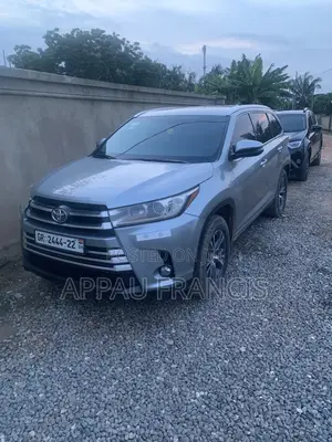 Toyota Highlander XLE V6 4x4 (3.5L 6cyl 6A) 2016 Silver