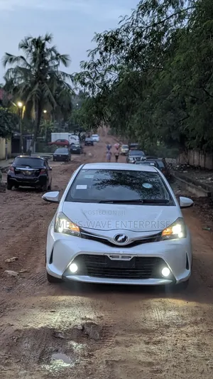 Toyota Vitz 1.3 FWD 3dr 2015 White