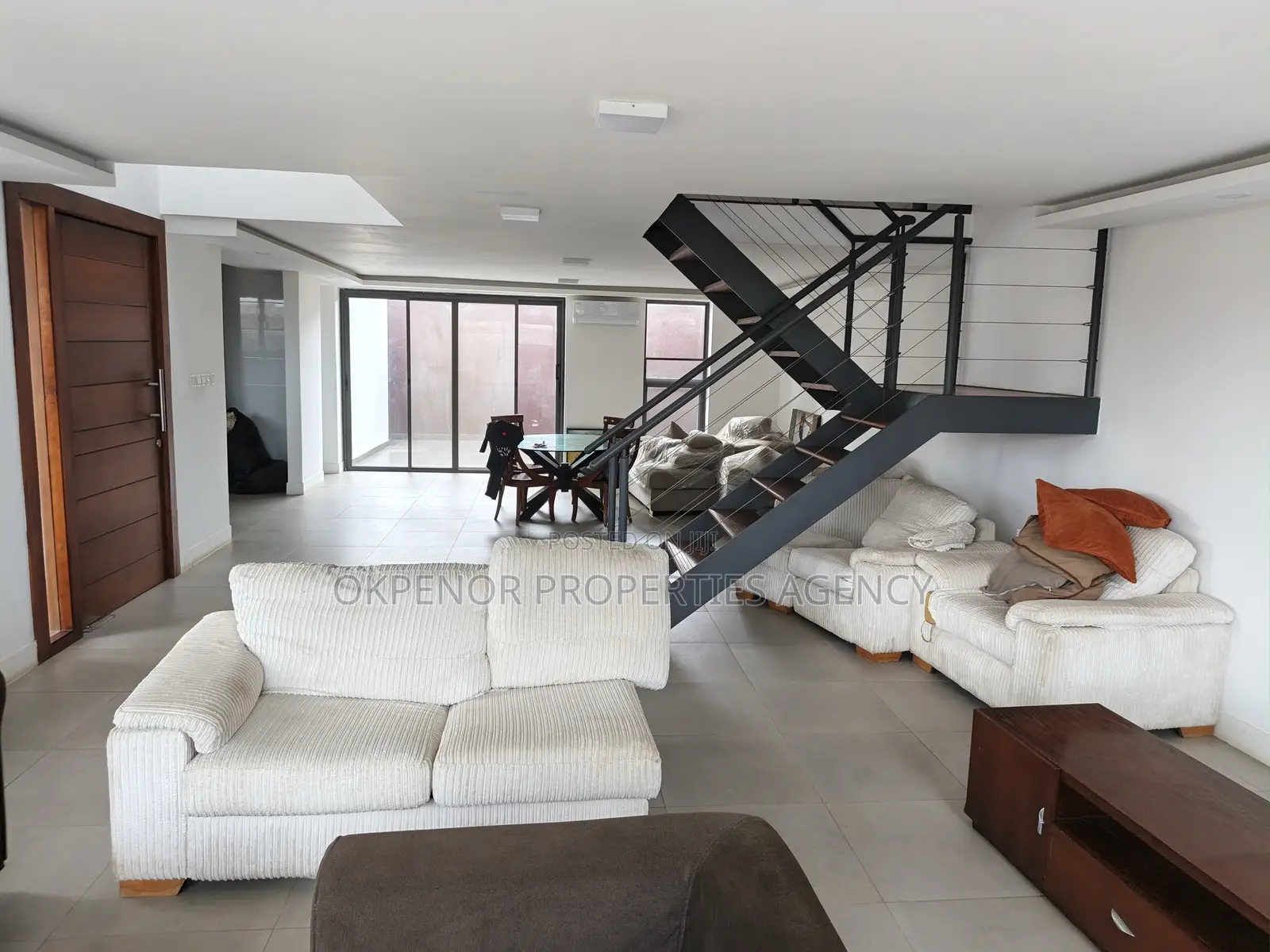 Furnished 3bdrm Duplex in South La, Accra Metropolitan for sale