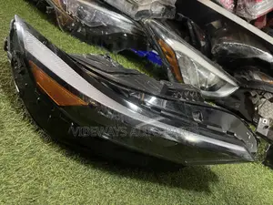 Hyundai Elentra 2024-2025 Headlight Original Used Right