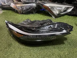 Hyundai Elentra 2024-2025 Headlight Original Used Right