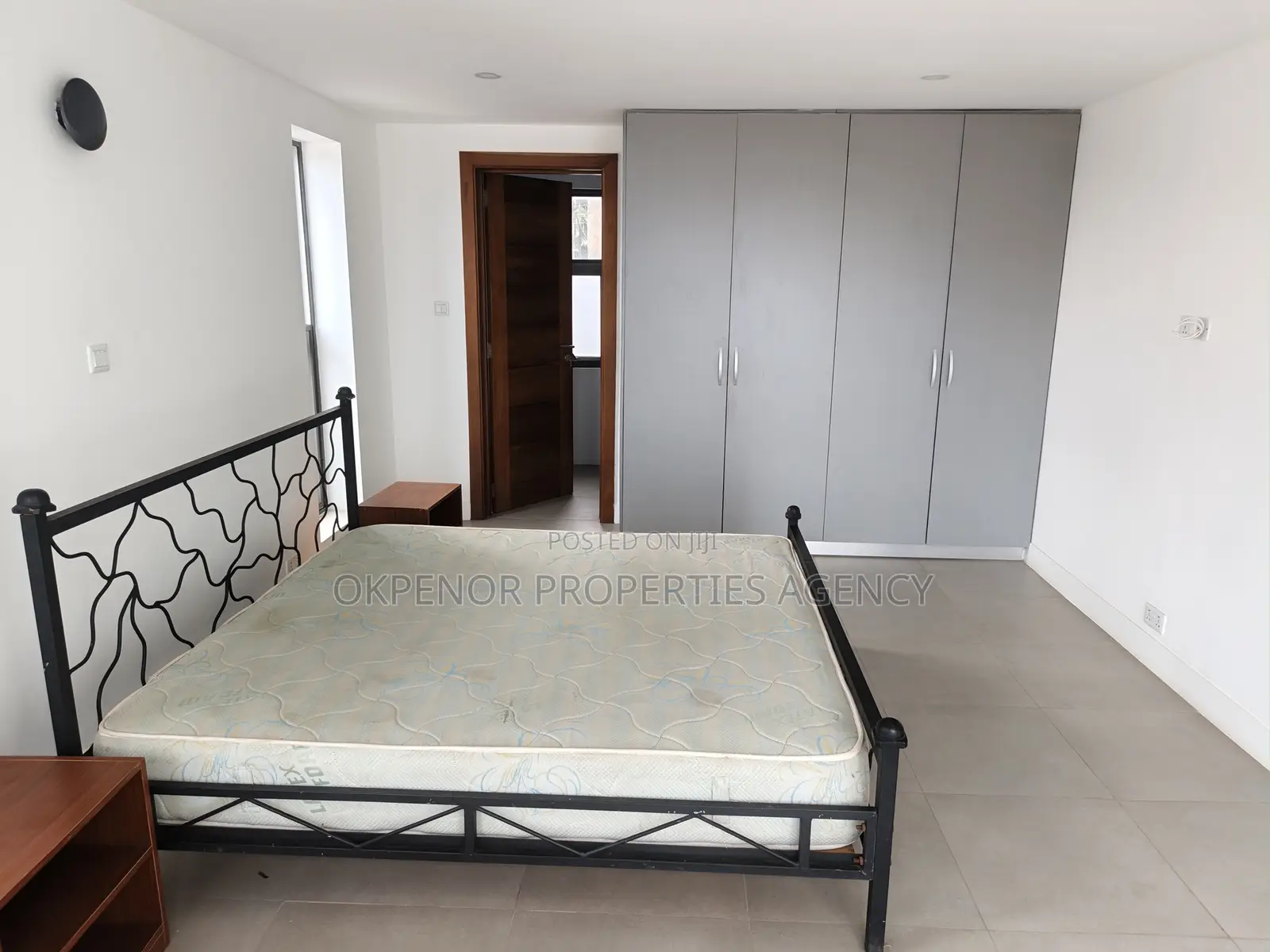 Furnished 3bdrm Duplex in South La, Accra Metropolitan for sale