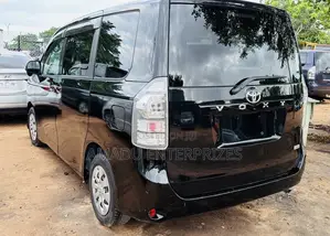 Toyota Voxy 2011 Black