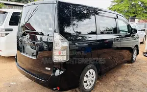 Toyota Voxy 2011 Black