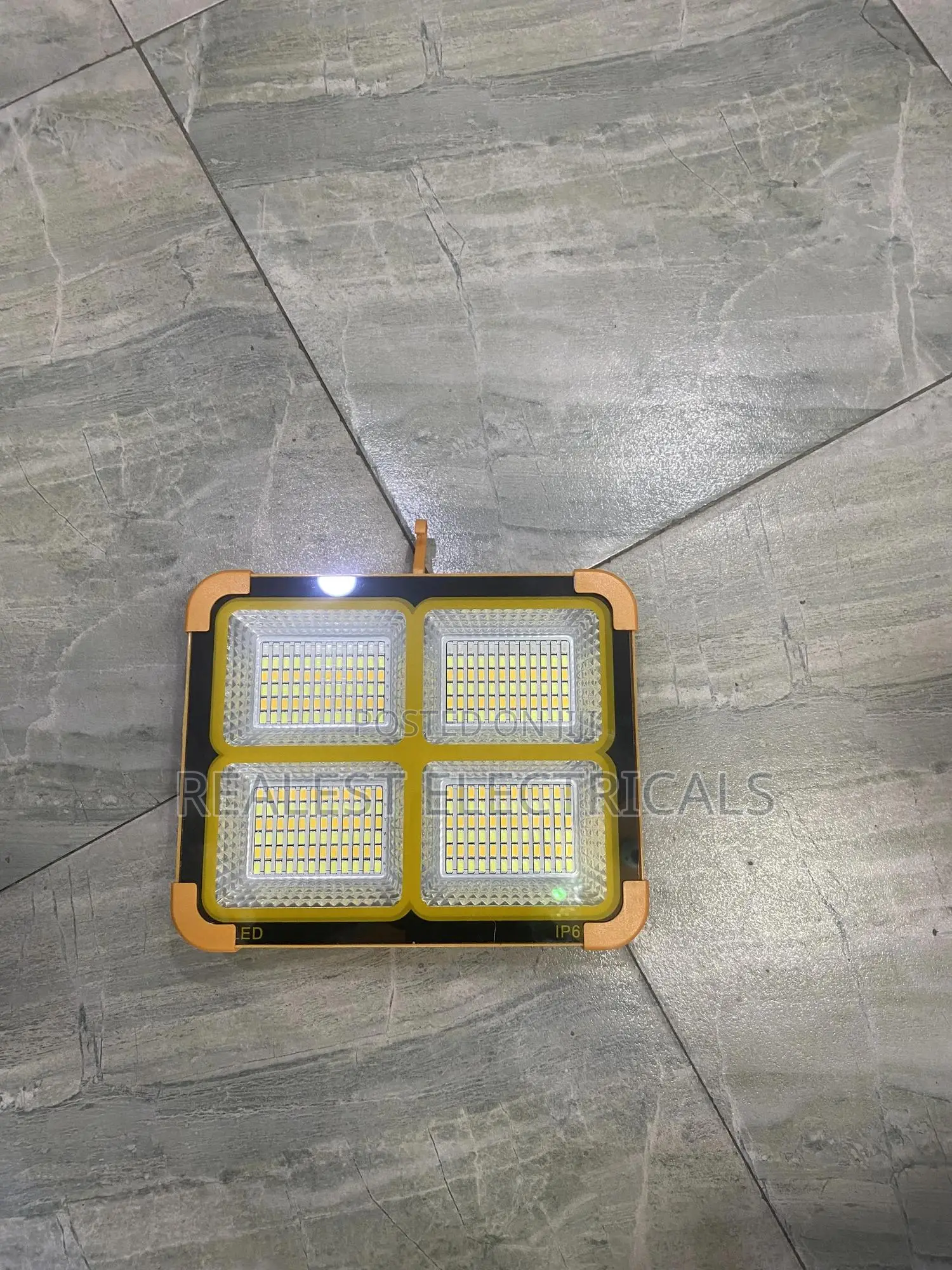 Solar/Recheable Floodlight
