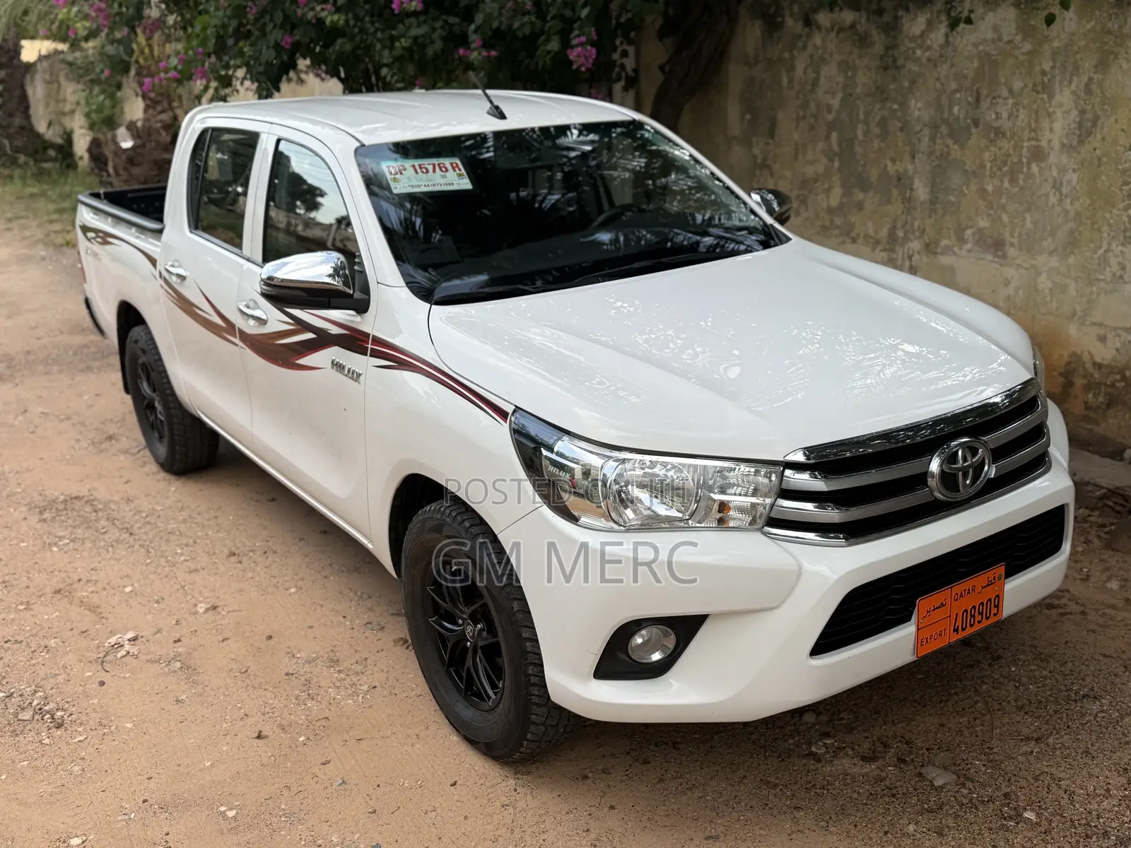 Toyota Hilux 2022 White