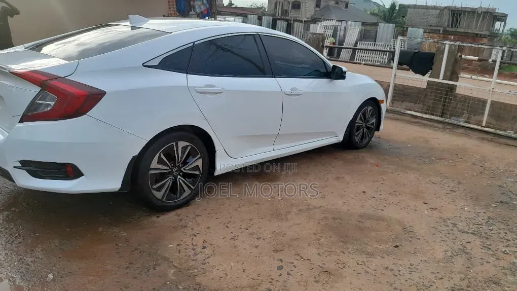 Honda Civic 2016 White