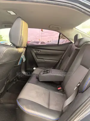 Toyota Corolla SE (1.8L 4cyl 2A) 2019 Gray