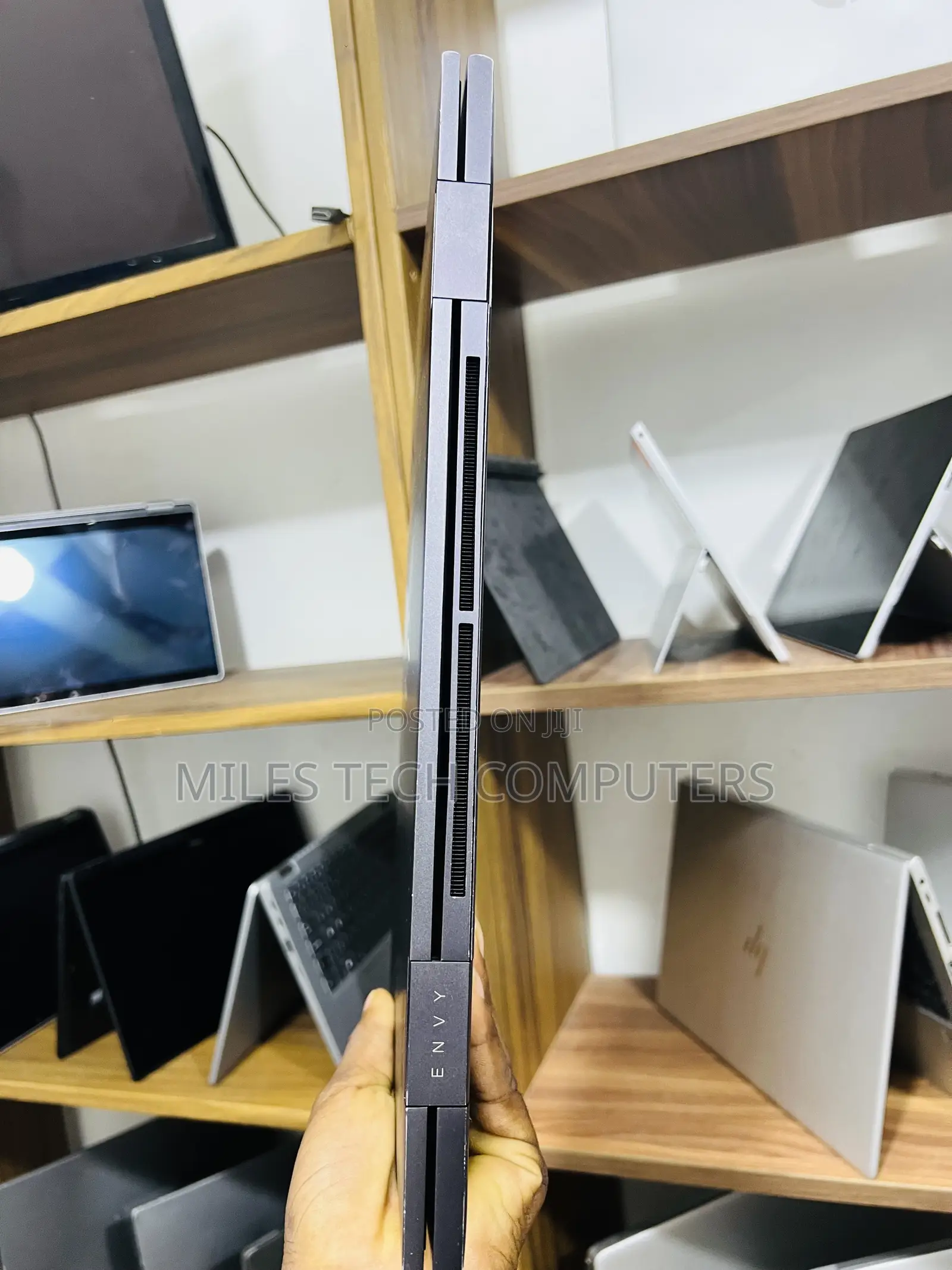 Laptop HP Envy x360 Convertible 15 es2xx 16GB AMD Ryzen 7 SSD 512GB