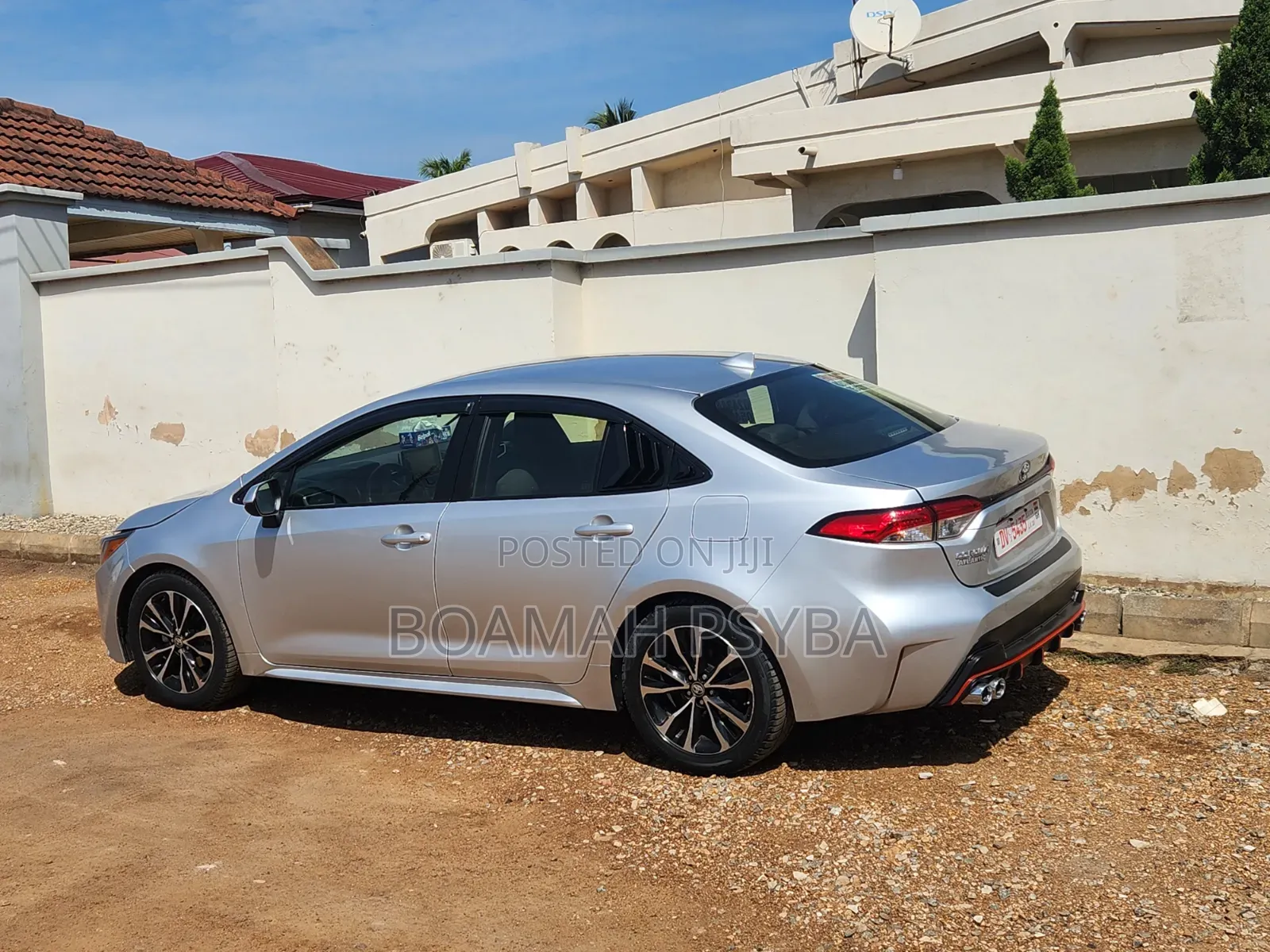 Toyota Corolla LE 2021 Silver