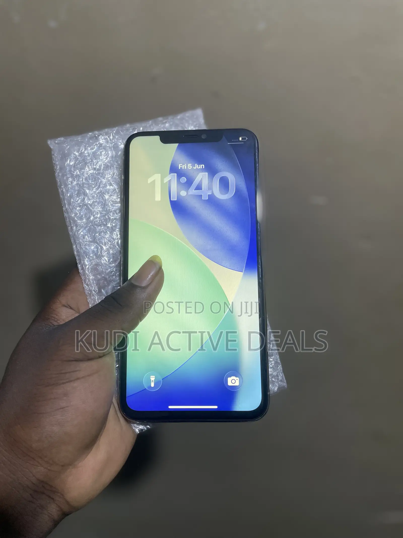 Apple iPhone 11 Pro Max 64 GB Gold