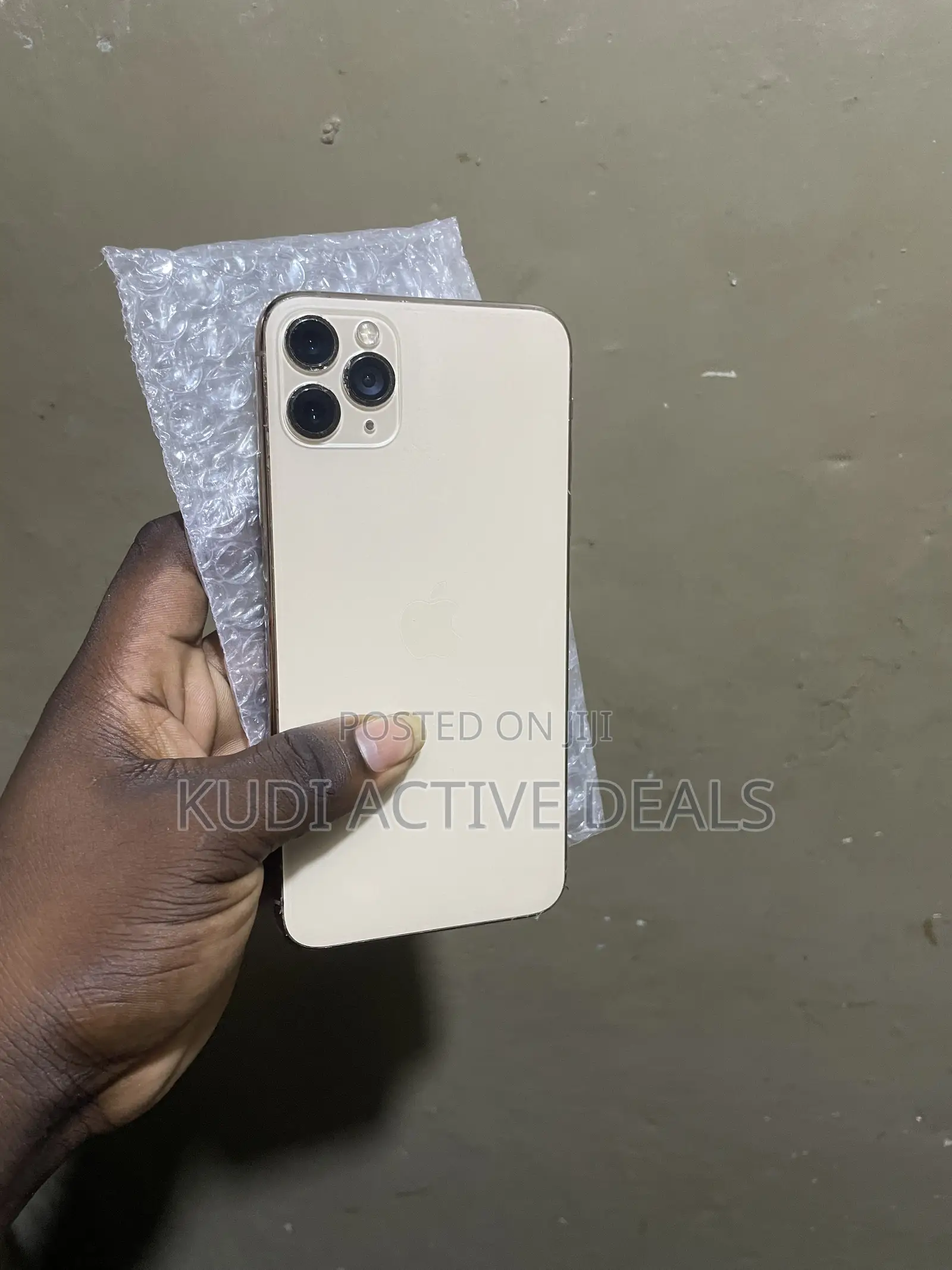 Apple iPhone 11 Pro Max 64 GB Gold