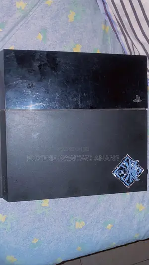 Ps4 Console With Single Pad 6 Games or More
