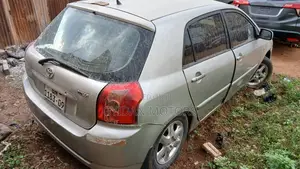 Toyota Corolla LE 2006 Gold