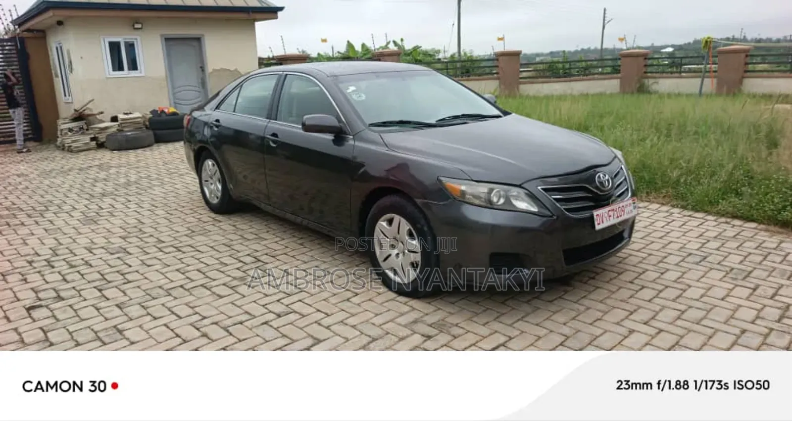 Toyota Camry LE 4dr Sedan (2.5L 4cyl 6AM) 2010 Gray